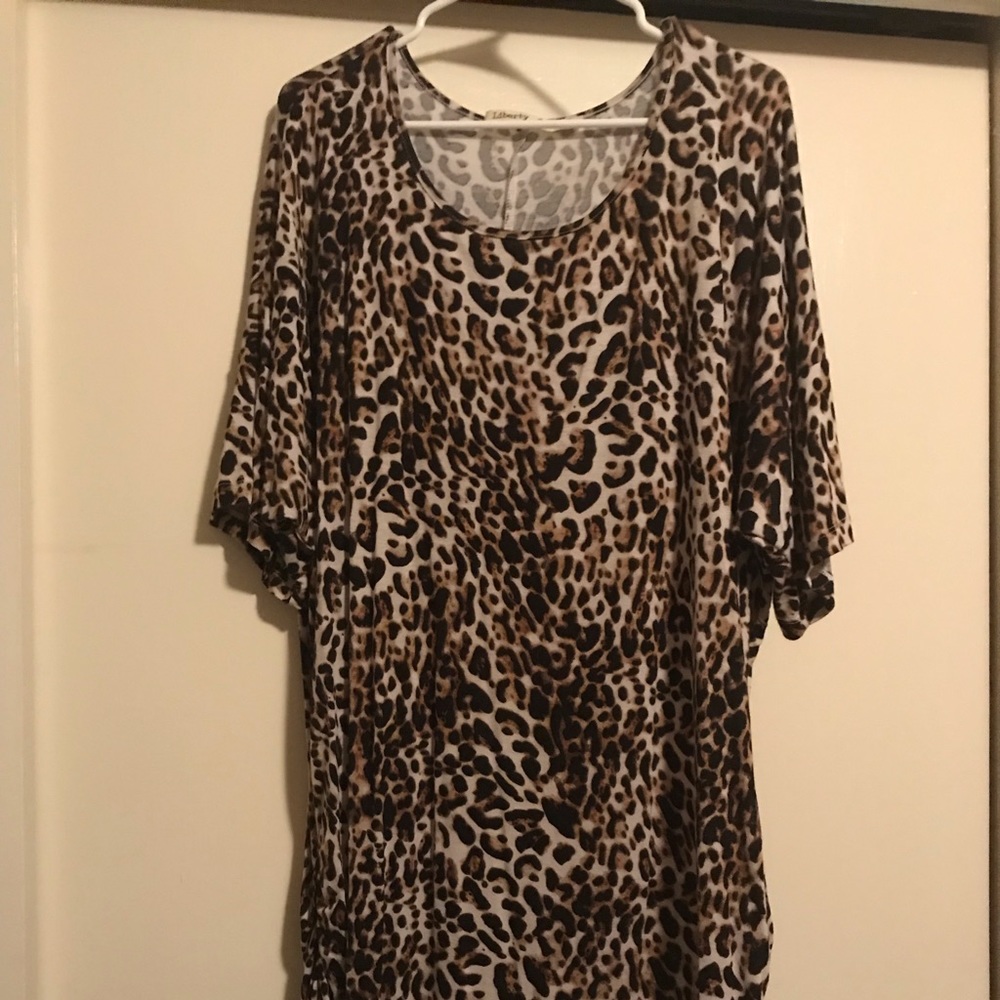 Leopard print-worn once-great with leggings